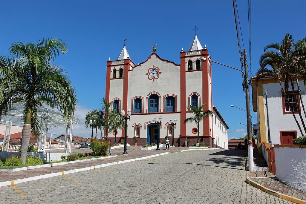 Igreja Matriz de São João Batista em Queluz no Vale Histórico