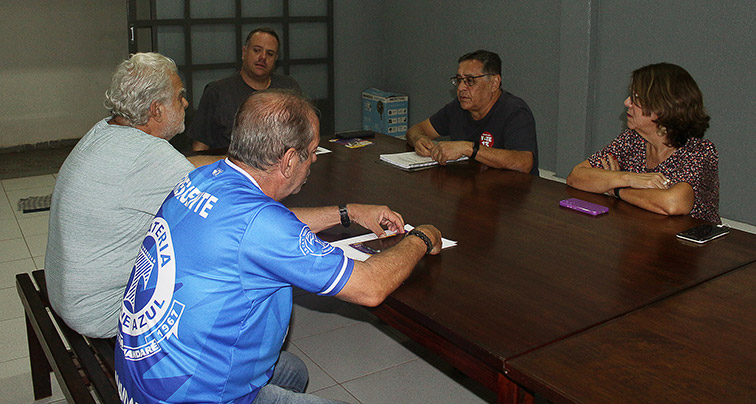 De frente - Thiago (Oesg), Fabio Selles e Tania Araújo (PT)